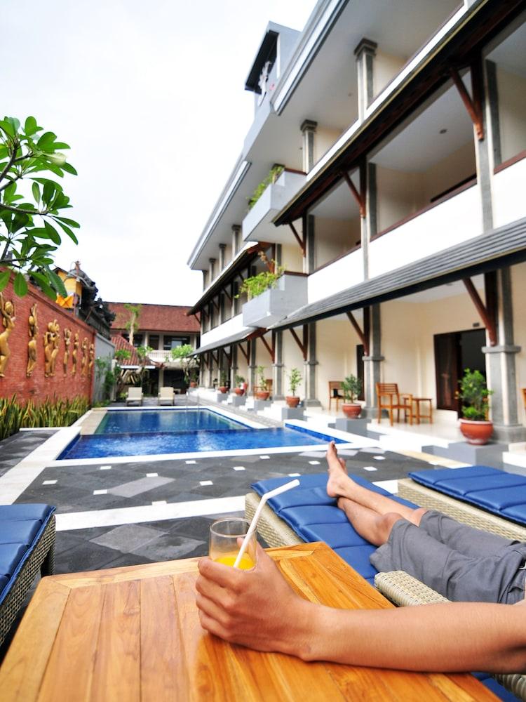 Jesens Inn II Kuta  Exterior photo