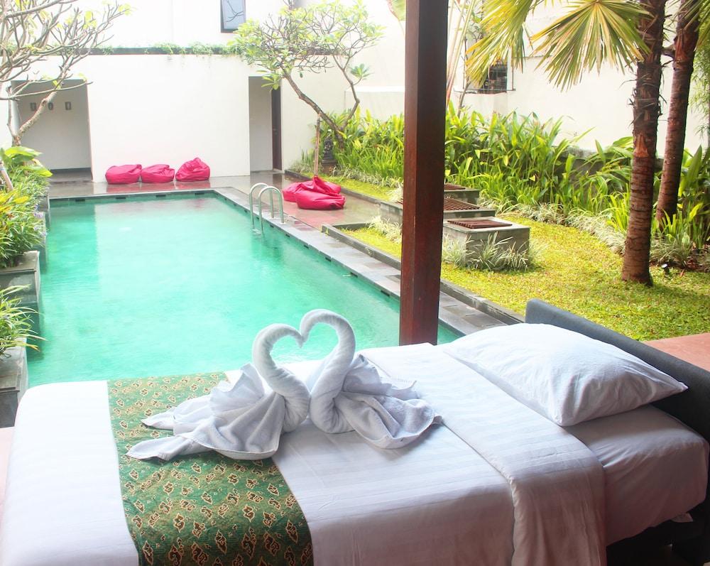 Jesens Inn II Kuta  Exterior photo