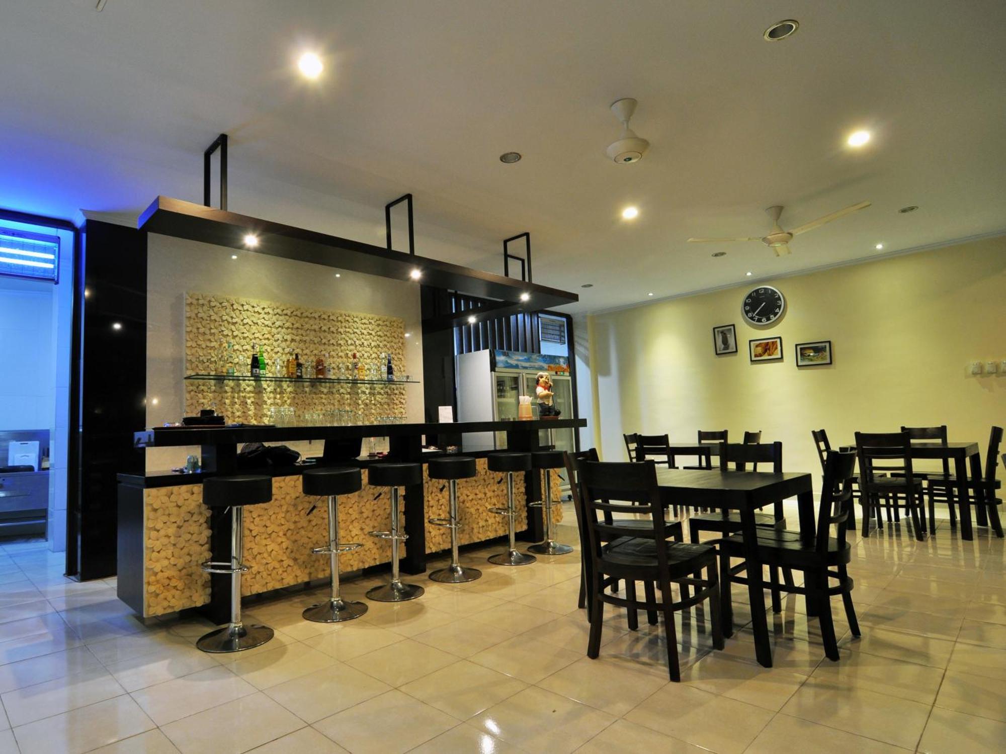 Jesens Inn II Kuta  Exterior photo